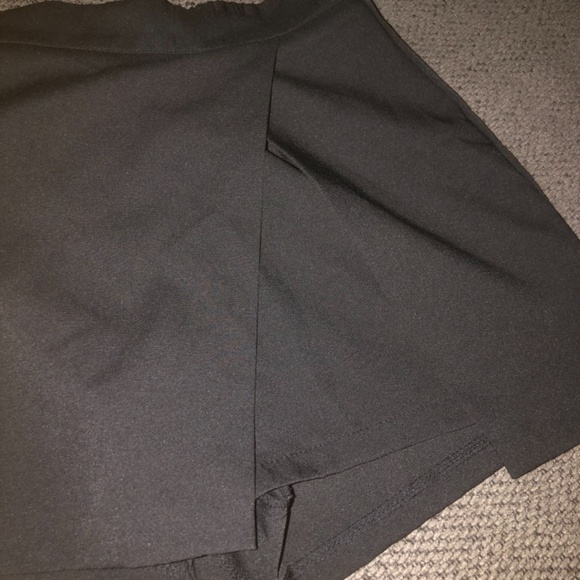 Dazy Medium Black Skort - Picture 2 of 2